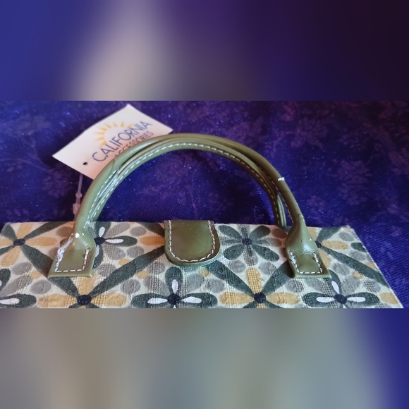 Mini Flowered Purse from California Accessories - New and never used - Picture 2 of 8